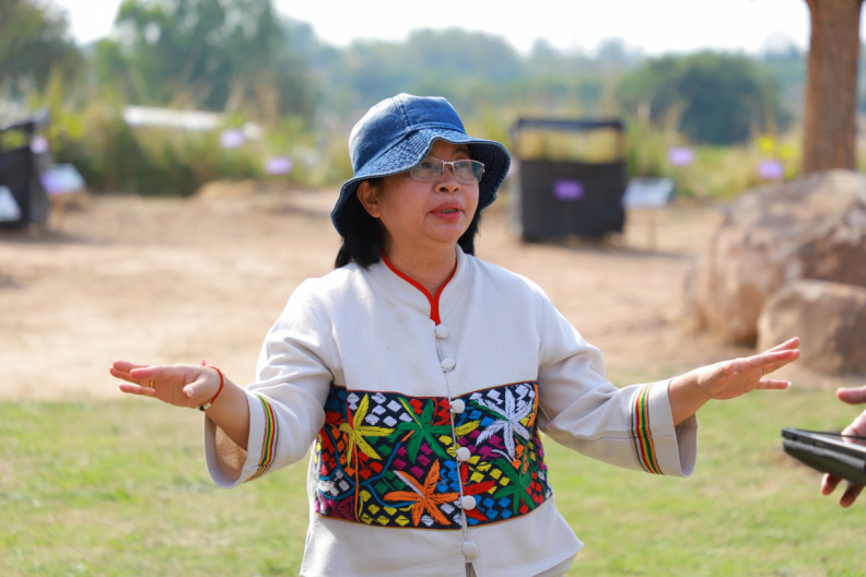 D3D34102-213E-4362-BA63-1878DDED94D3