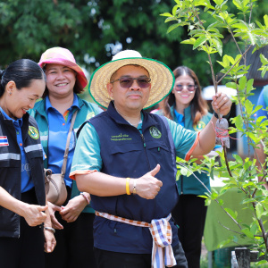 25680516 รองครองศักดิ์ ลงพื้นที่ติดตามผลการดำเนินงานโครงการส่งเสริมเศรษฐกิจพอเพียงในชุมชน ตามพระราชดำริสมเด็จพระกนิษฐาธิราชเจ้า กรมสมเด็จพระเทพรัตนราชสุดา ฯ สยามบรมราชกุมารี ณ กลุ่มเศรษฐกิจพอเพียงบ้านหนองเห็น ตำบลนาด่าน อำเภอสุวรรณคูหา จังหวัดหนองบัวลำภู