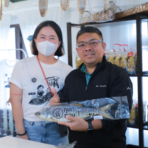 จุดที่ 4 กลุ่มวิสาหกิจชุมชนกุเลาทองแม่แป้นตากใบ  ตั้งอยู่หมู่ที่ 3 ตำบลเจ๊ะเห อำเภอตากใบ จังหวัดนราธิวาส