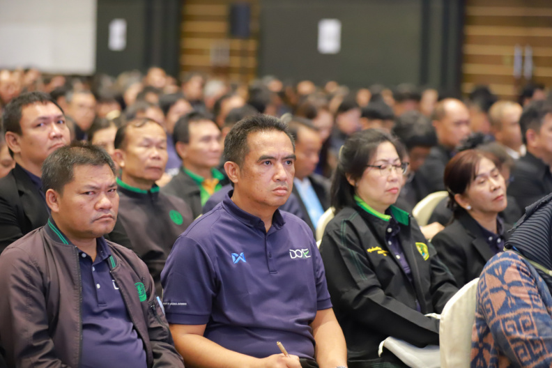 F49BCB8F-F7B9-4FFE-B145-B5DB2D7D892B