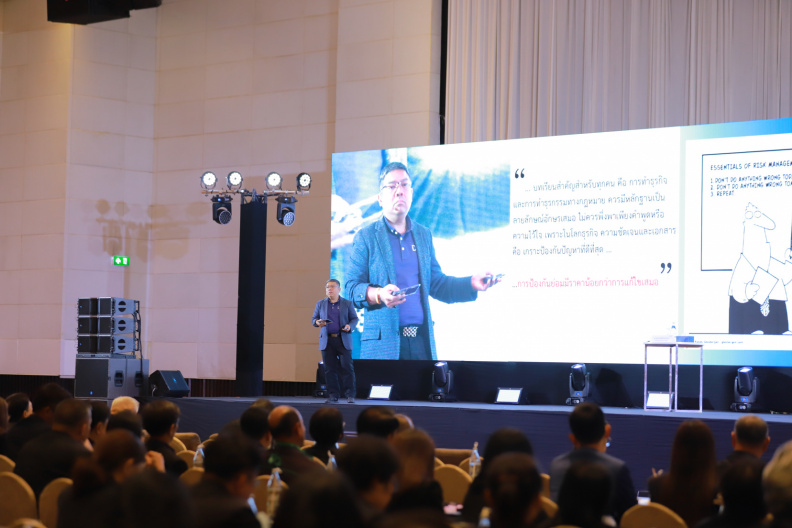 32AEC61B-8240-487C-A663-36A8FEB15CD0
