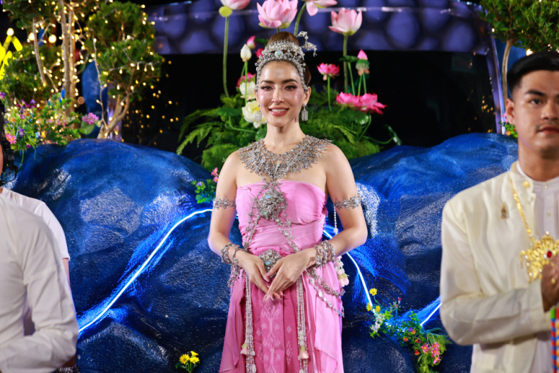 E7F86B3C-473F-41DA-92F7-D0DBC0CB670A