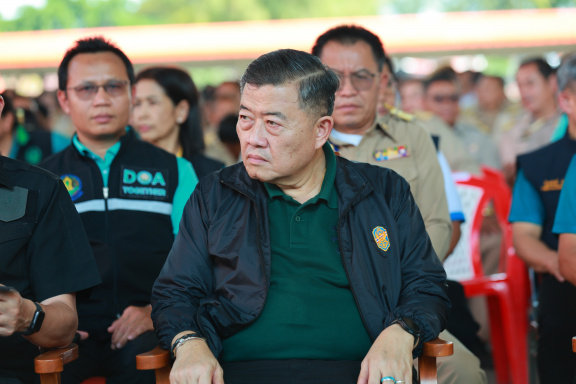 A6FFA960-4A51-40FD-A259-F94E6E8BC5BC