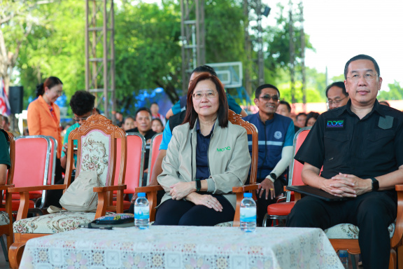 6FD39309-2537-4BE8-BBA4-710416AF8F65