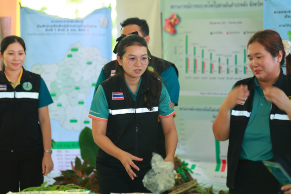 FDC967E3-F4DD-4B5A-BA0F-20204481BC5A