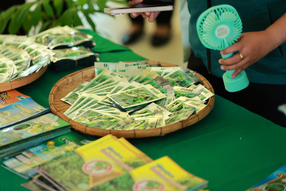 67764DE8-D2F7-4785-98E1-84A4448B8804