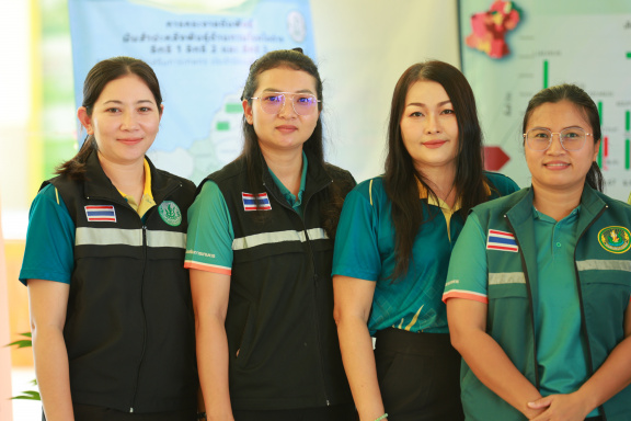 A876D0E6-0EA2-4A4D-A44B-CA865B6FBF7B