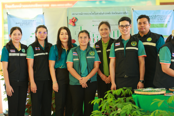 188E358F-930B-4B7E-98ED-DFB02A7B8E61