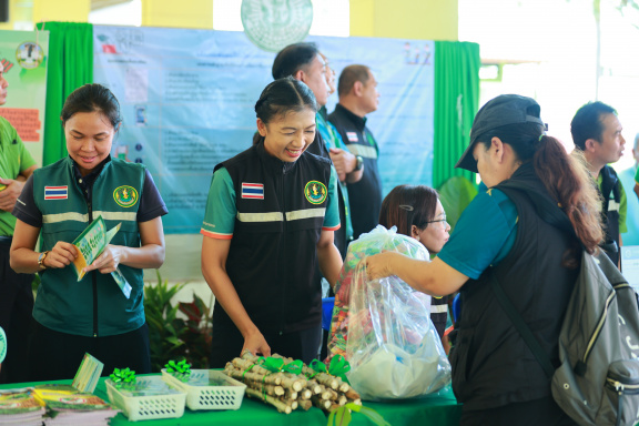 6DCCD573-725B-4304-AD63-5E356EB5C692