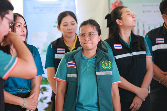 6E13B35A-2654-49F7-8D3C-62B71A4633AA