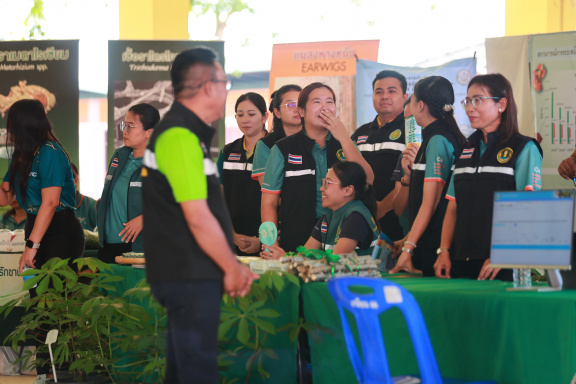 54EB6327-65E1-406A-B156-A661997A8AA7