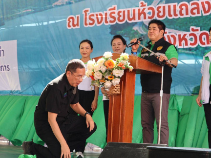 CB327FF1-91AA-4A68-9A04-57857A4721D2