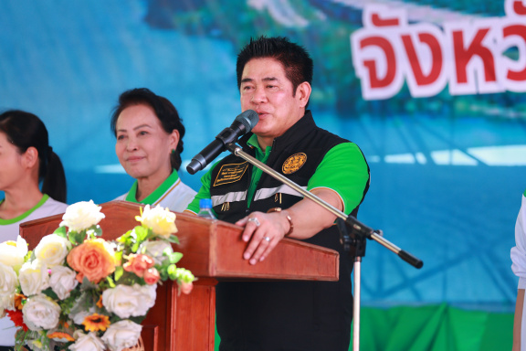 CC231FEA-3CC5-479A-A7C1-AE08D61CBBCA