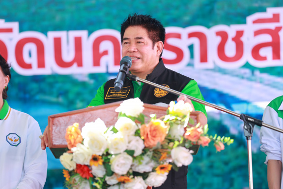 BB075F30-3E1B-4E20-A19E-DA62B6D870DA