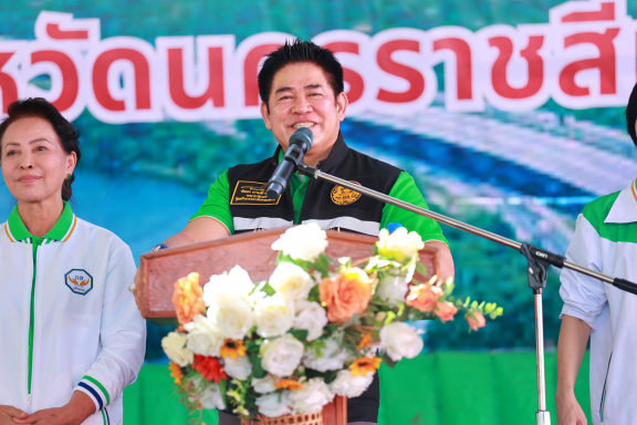 5B19B9C4-B504-4EBC-94EE-1DC855B2FBAC