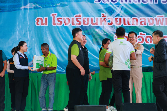 0F010383-DDE9-4BB8-A0D5-A461B2AC978A