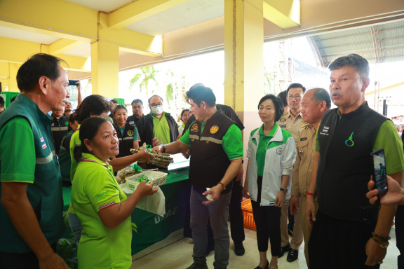 5400B8AA-4FE1-4A99-ABA7-8FA7D08C9465