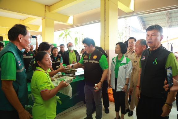 9BAE42A4-32E2-4976-8DA5-501DD105D3B2