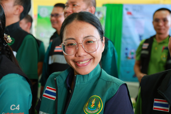 C749C67C-741D-4B5F-AE98-5B2CAEA523A4