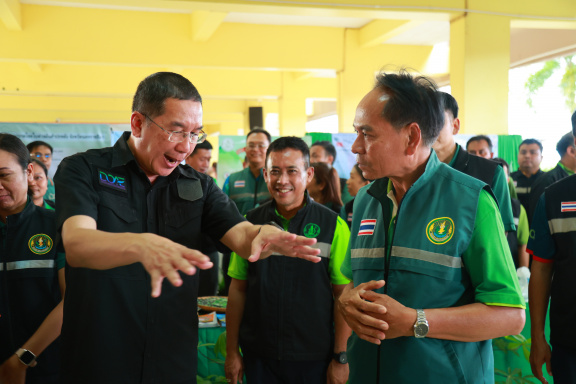 C38FC13A-18B5-4F04-9231-263106381210