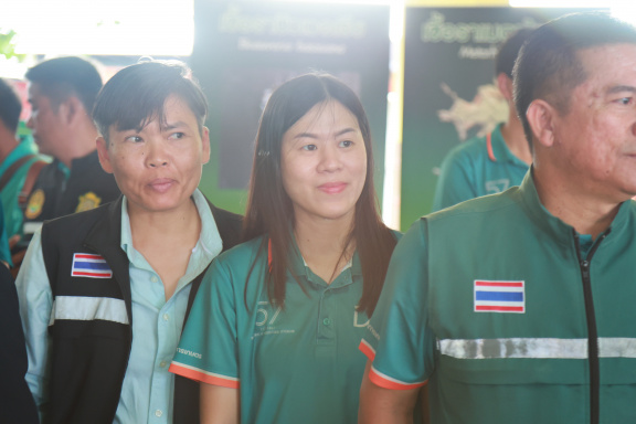 FCD71A59-2B35-4A23-8990-1536D7EECF8A