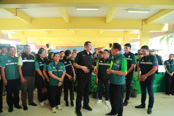 CDB14FAC-0DF4-41D7-B6C8-F8DAEDA059B2