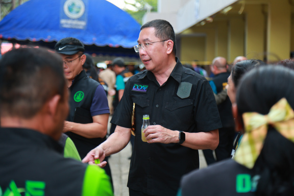 DBE2EF8D-ABFD-4EEE-842F-7084E5CB816A