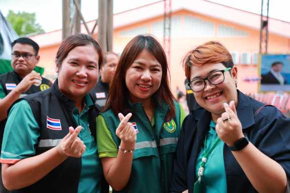 8E9CACB9-BD16-4D7F-A836-9907E6AE33EC