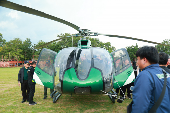 4E2EA40C-552B-4D52-A184-F6ACB081FA5E