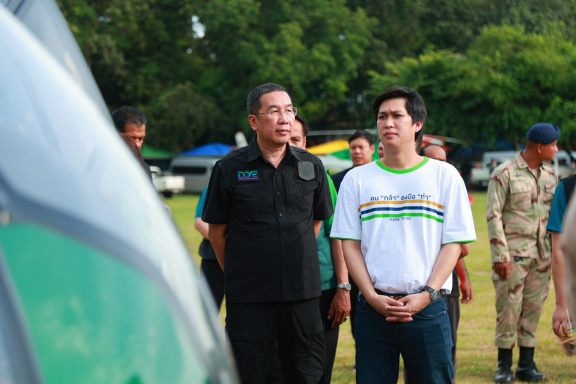 CAF170D9-D8DF-4B6D-9CB5-951DD4293D84