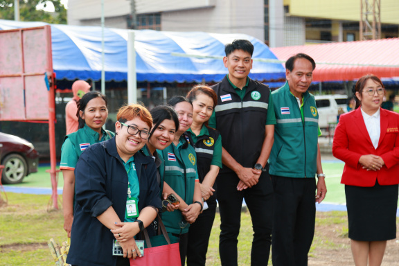 423966E1-3122-4D69-A4A1-F6E14C9ADEFC