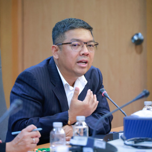 25681027 รองครองศักดิ์ ร่วมหารือและเยี่ยมชมศูนย์พันธุวิศวกรรมและ เทคโนโลยีชีวภาพแห่งชาติ