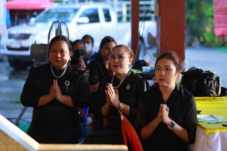 488A8536