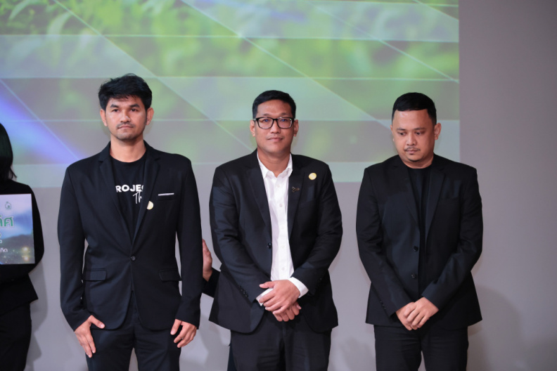 R6ON0555