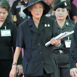 23/12/68 (ช่วงรับเสด็จฯ) รองสุริยะ รับเสด็จฯ กรมสมเด็จพระเทพรัตนราชสุดา ฯ โครงการเกษตรเพื่ออาหารกลางวัน ศูนย์การเรียนตำรวจตระเวนชายแดนบ้านห้วยสลุง จ.ตาก