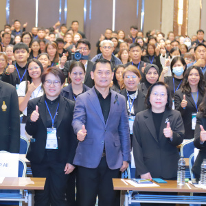 25690107 รองวีรศักดิ์ เป็นประธานพิธีเปิดโครงการพัฒนาความรู้และศักยภาพเกษตรกรเพื่อเป็นผู้ประกอบการด้านตลาด Offline และ Online หลักสูตร สัมมนาเชิงปฏิบัติการ Reskill - Upskill พัฒนาเกษตรกรให้เป็นผู้ประกอบการยุคดิจิทัล