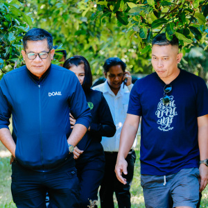 25690114 รองรพีทัศน์ ติดตามสถานการณ์ไม้ผล (มังคุด) ณ สวนบ้านแม่ อำเภอตะกั่วป่า จังหวัดพังงา